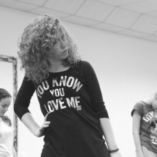 Влада Касинец