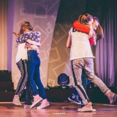 Open Art Studio at the Feel the beat