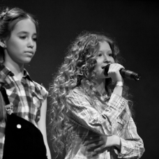 open art studio birthday party 