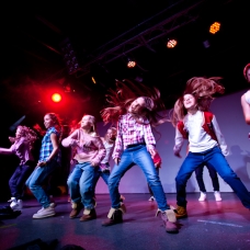 open art studio birthday party 