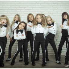 opНовогодняя фотосессия Яны Заец и ее воспитанниц