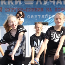 Выступление Open Art Studio в парке Позняки