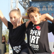 Выступление Open Art Studio в парке Позняки