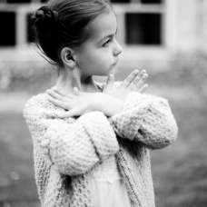 yana-zaets-i-ee-vospitannitsyi-dlya-zhurnala-lapset-magazine-dec-2014-62